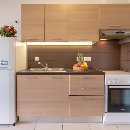 Onyx Center With Parking Apartment Heraklion (Crete)